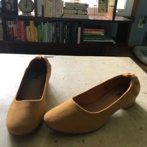 NWT Mustard Heels